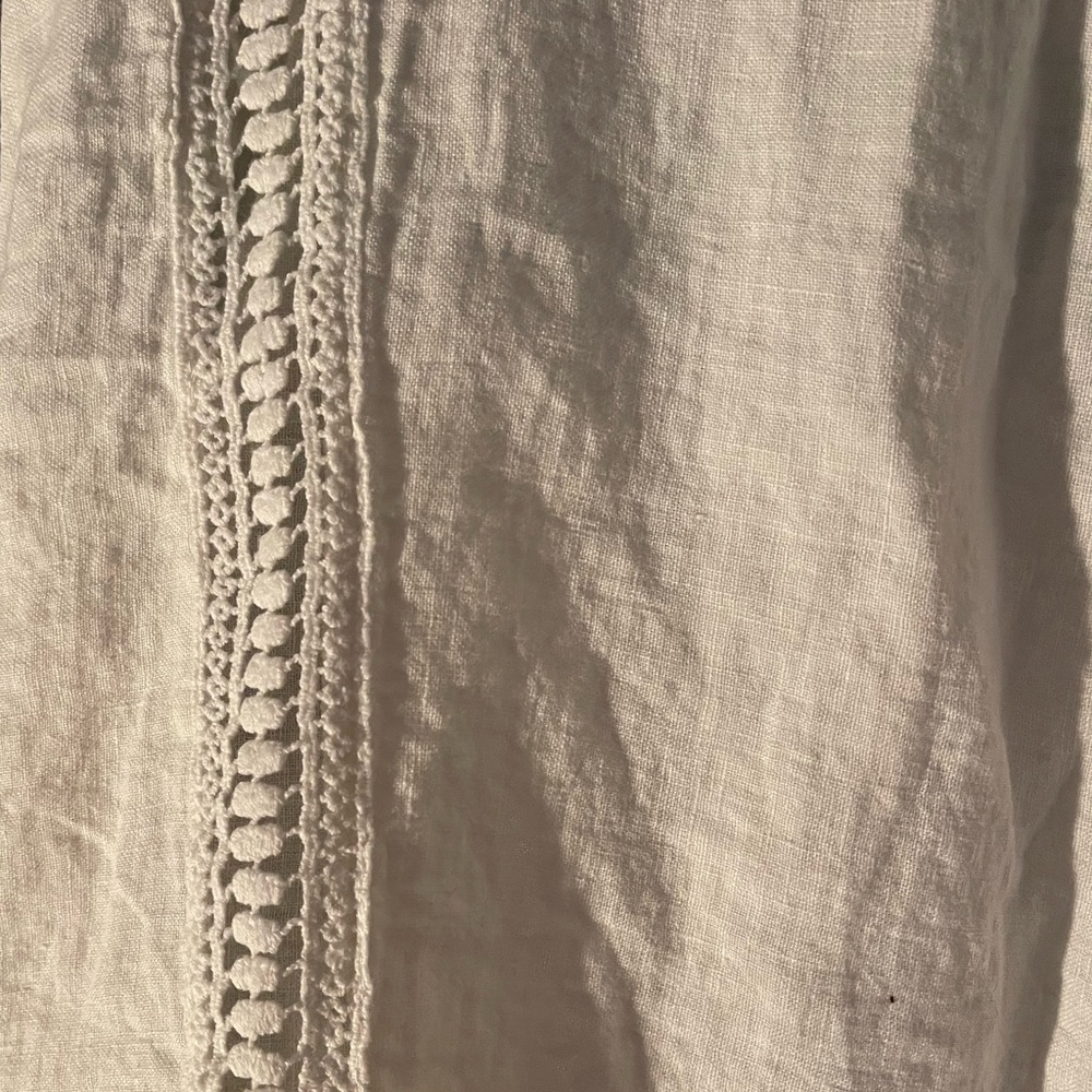Texture sleeveless shirt - Picture 2 of 5